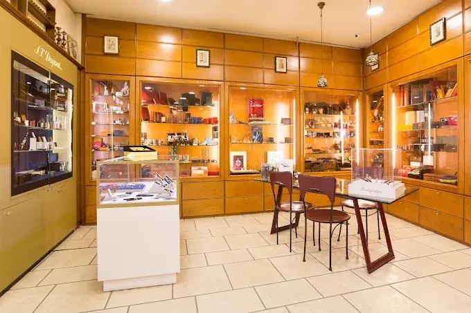 La Casa del Habano Napoli - Photo 1