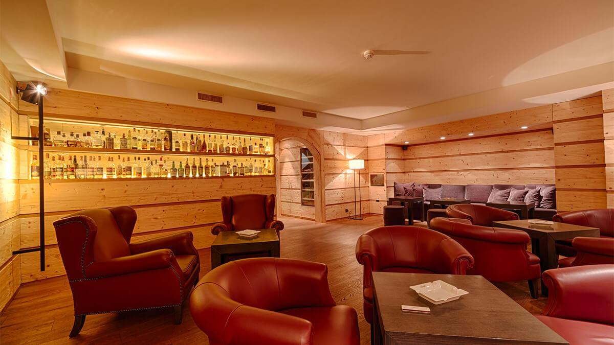 Smoking Cigar Lounge at Hotel Bernerhof - Photo 1