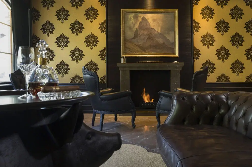 Grand Hotel Zermatterhof - Stars Bar Smokers Lounge - Photo 1