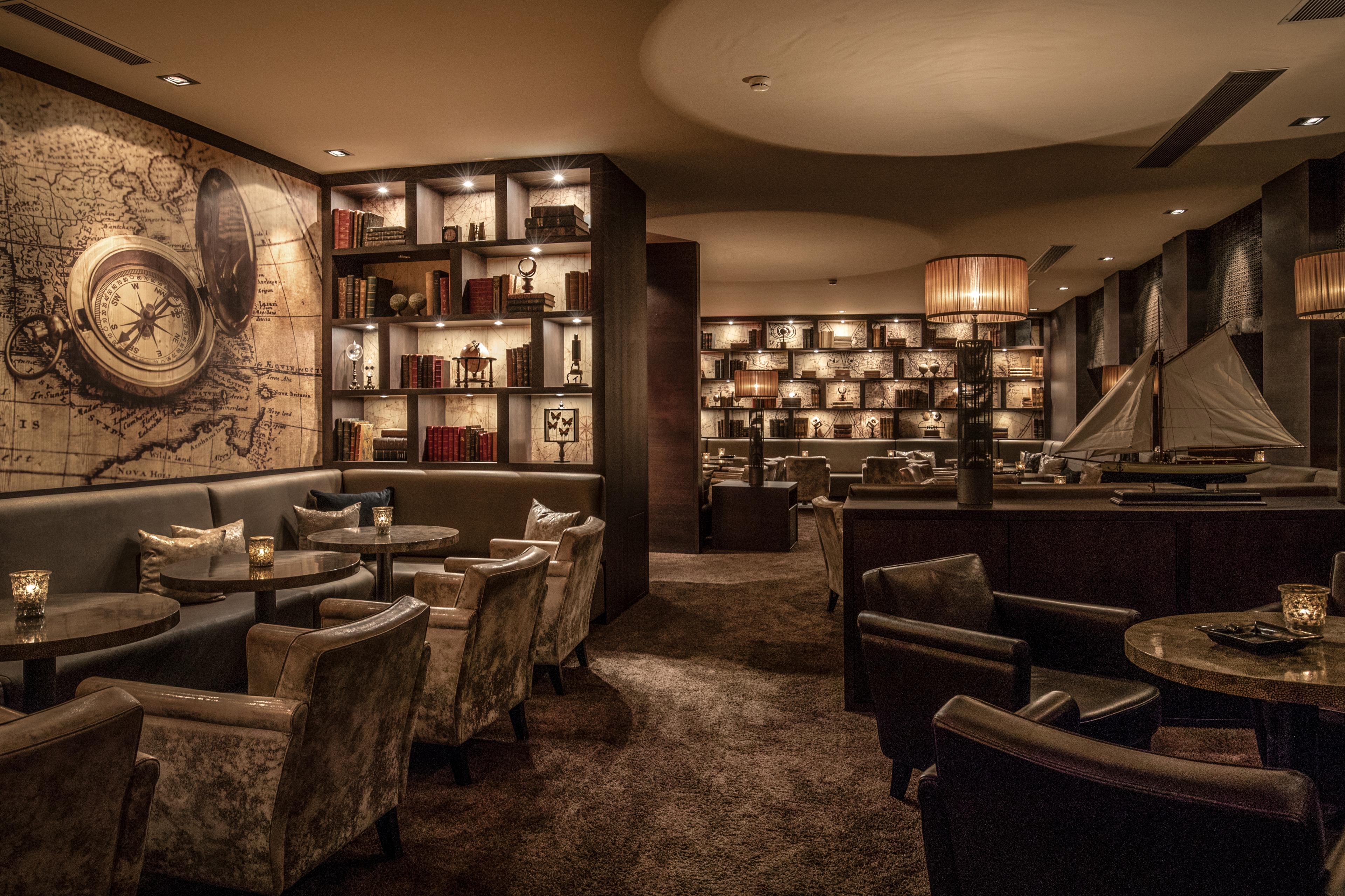 Aura Cigar Lounge - Photo 1