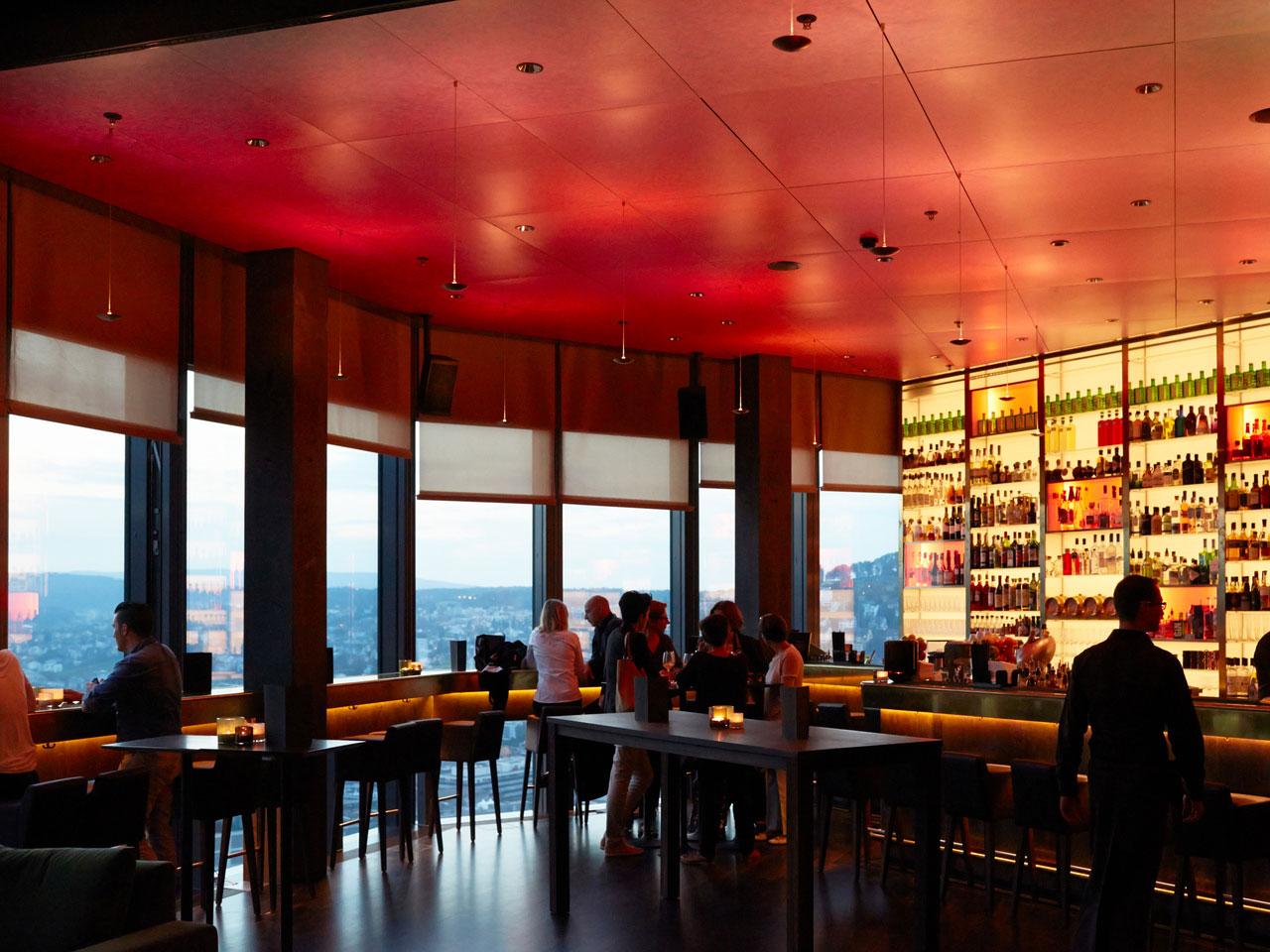 CLOUDS Smokers Lounge - Photo 1
